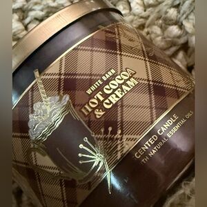 White Barn Hot Cocoa & Cream Scented 3 Wick Candle